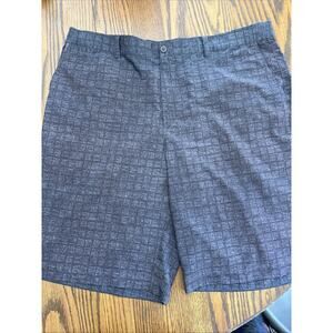 Nike Golf Tour Performance Dri-Fit Mens Size 38 black/gray Plaid Shorts
